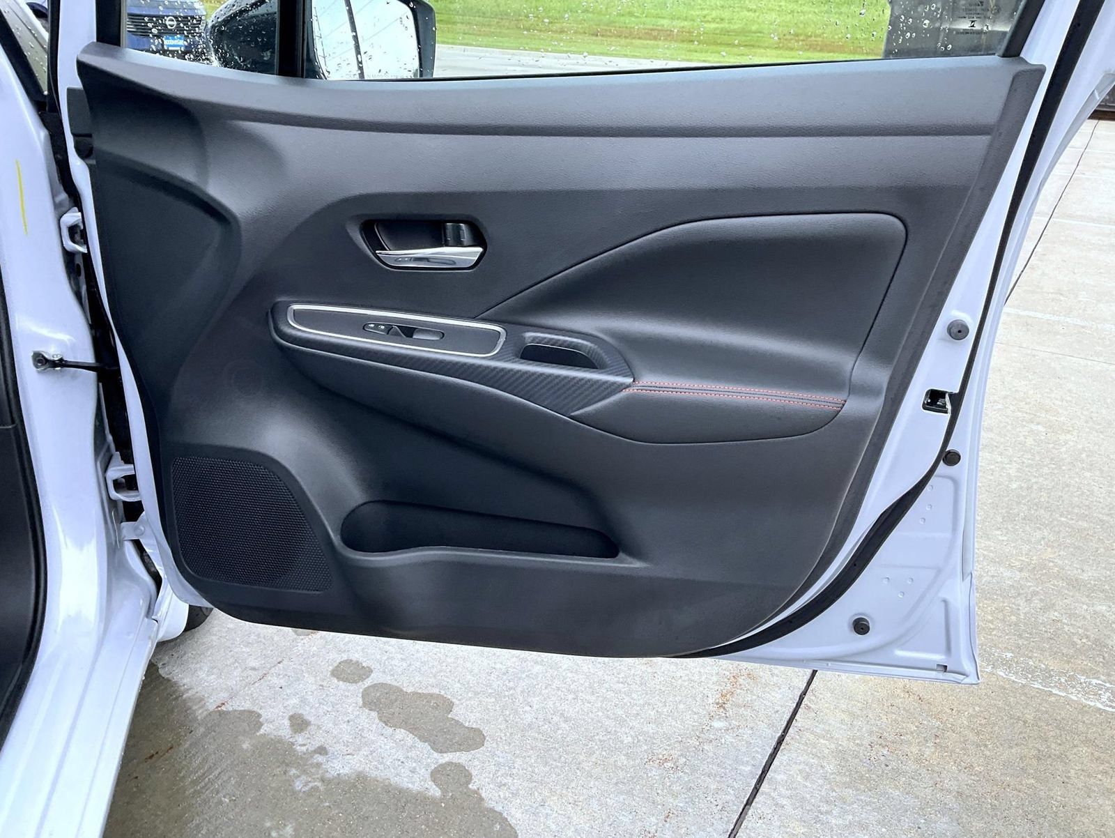 Certified 2025 Nissan Versa SR w/ Trunk Package FWD image 17