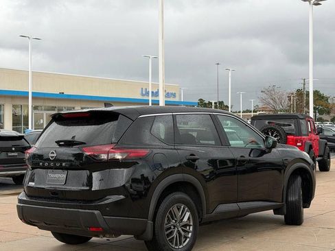 Used 2025 Nissan Rogue S FWD image 4