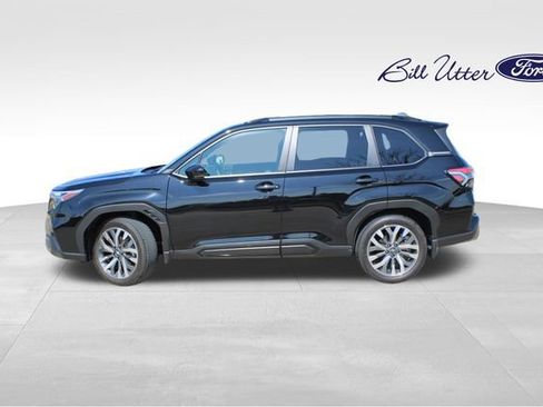 Used 2025 Subaru Forester Touring w/ Popular Package - Touring image 8