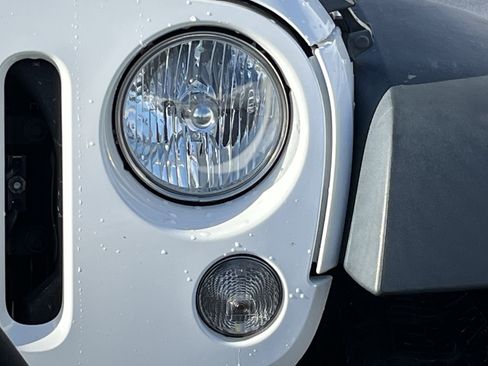 Used 2015 Jeep Wrangler Unlimited Sport w/ Quick Order Package 24S image 11