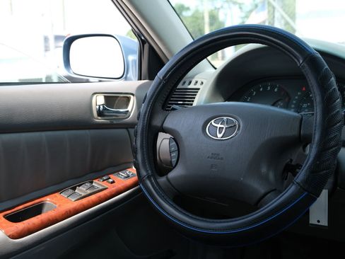 Used 2002 Toyota Camry LE FWD image 19