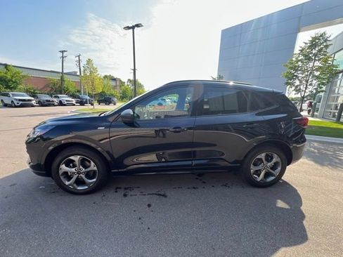 Used 2024 Ford Escape ST-Line w/ Tech Pack #1 AWD/4WD image 6