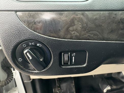 Used 2013 RAM C/V Tradesman image 19