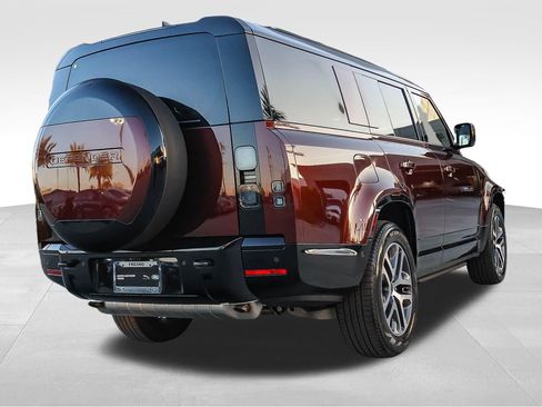 New 2026 Land Rover Defender 130 X-Dynamic SE image 7