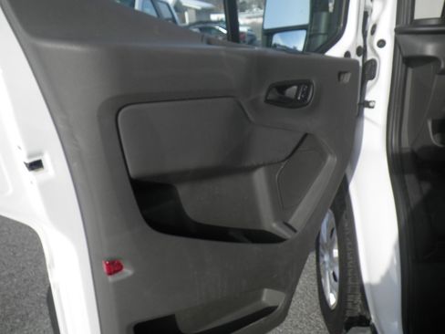 Used 2024 Ford Transit 250 Low Roof w/ Exterior Upgrade Package image 15