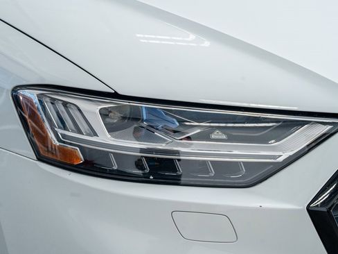 Used 2020 Audi S8 L w/ S8 Executive Package image 19