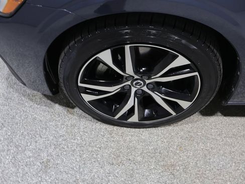 Used 2023 Volvo S60 B5 Core AWD/4WD image 9