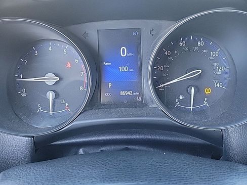 Used 2018 Toyota C-HR XLE image 15