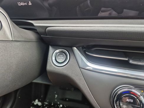 Used 2025 Buick Envista Preferred w/ Convenience I Package image 16