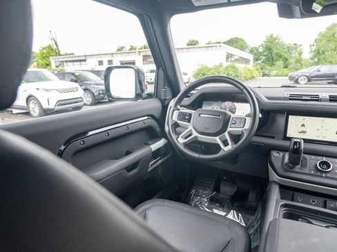 Used 2024 Land Rover Defender 90 S AWD/4WD image 19