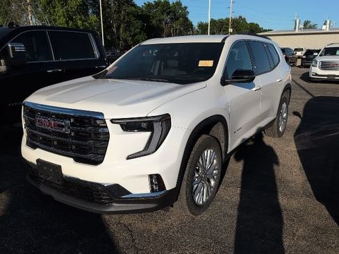 Used 2024 GMC Acadia Elevation AWD/4WD image 2