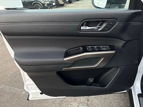 New 2025 Nissan Pathfinder Platinum w/ Cargo Package image 19