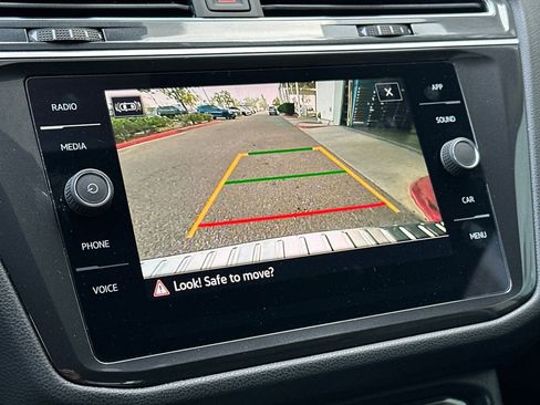 Used 2023 Volkswagen Tiguan SE image 20