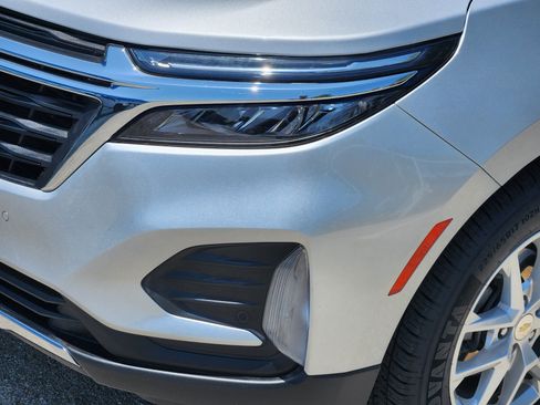 Used 2022 Chevrolet Equinox LT FWD image 26