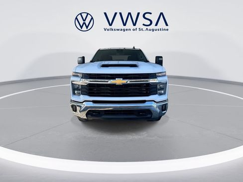 Used 2025 Chevrolet Silverado 2500 LT w/ Convenience Package AWD/4WD image 3