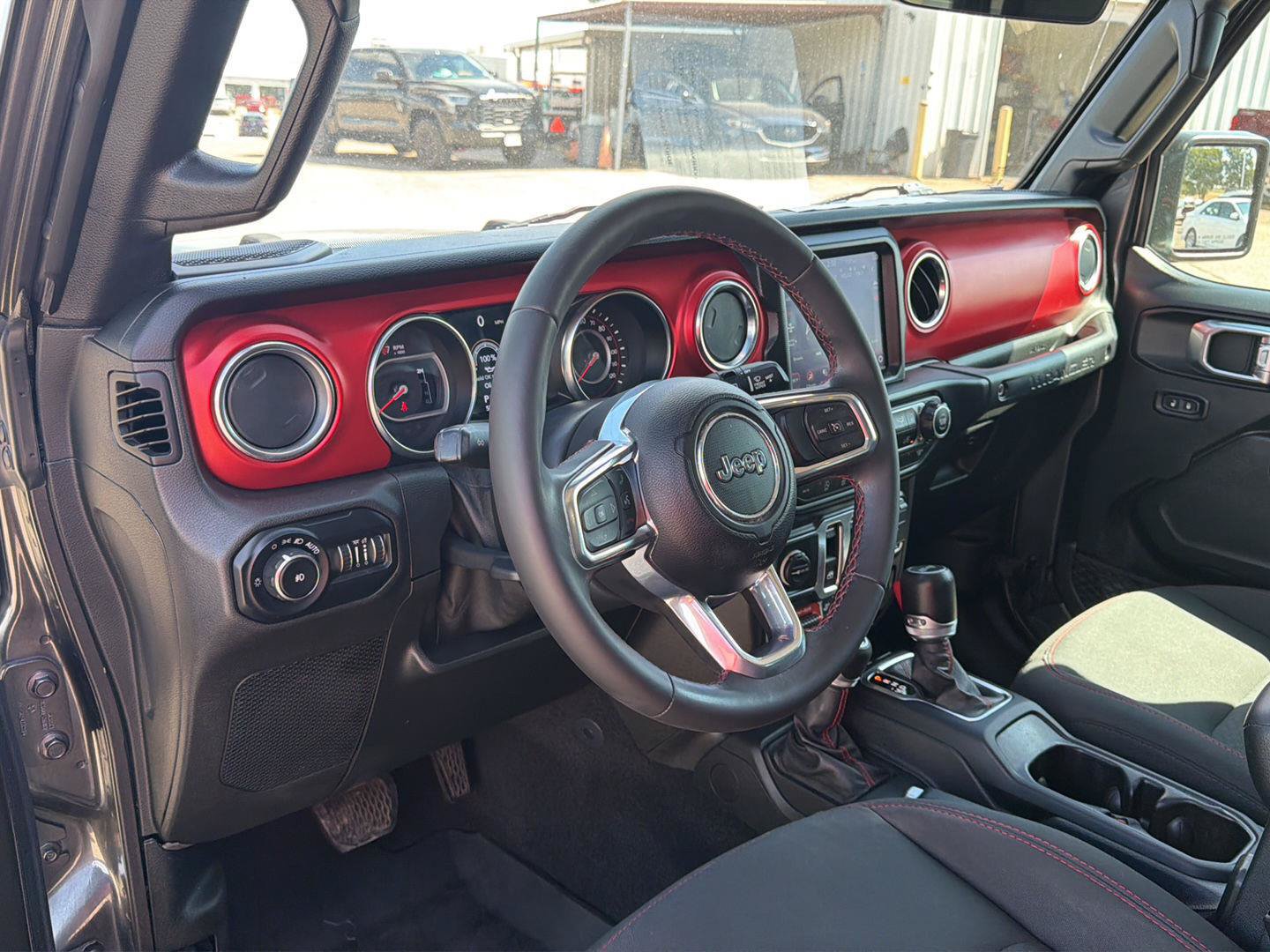 Used 2021 Jeep Wrangler Rubicon AWD/4WD image 11