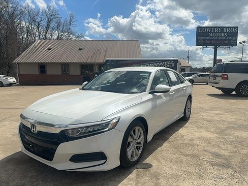 Used 2018 Honda Accord LX image 1