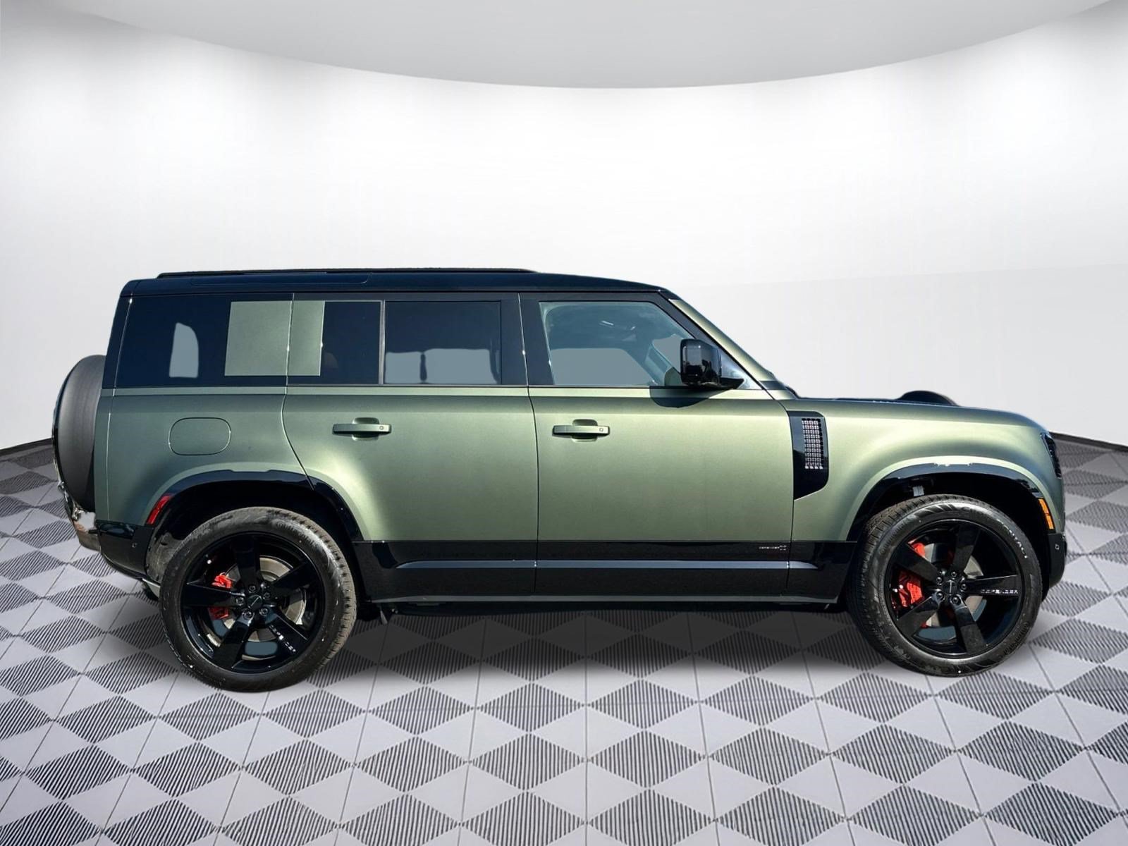 New 2026 Land Rover Defender 110 X AWD/4WD image 8