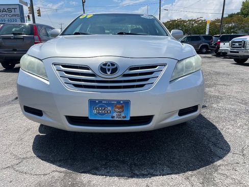 Used 2009 Toyota Camry LE FWD image 8