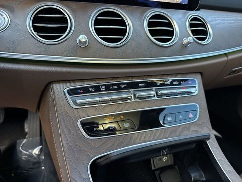 Used 2022 Mercedes-Benz E 350 Sedan w/ Driver Assistance Package image 53