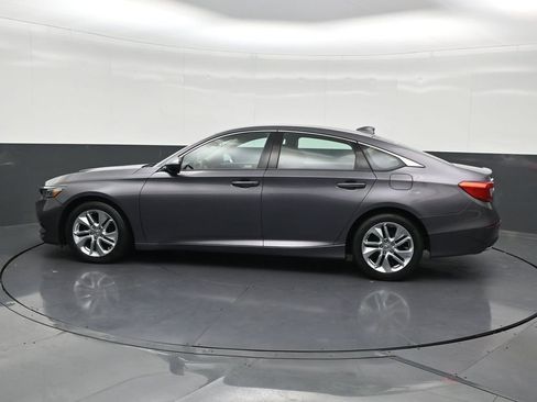 Used 2018 Honda Accord LX image 2