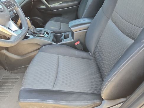 Used 2017 Nissan Rogue S FWD image 14