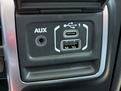 New 2025 Jeep Gladiator Sport image 19