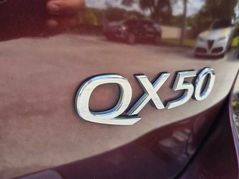 Used 2016 INFINITI QX50 2WD w/ Deluxe Touring Package image 16