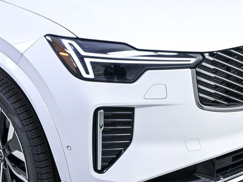 New 2026 Volvo XC90 T8 Ultra w/ Protection Package Premier AWD/4WD image 39
