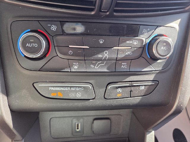 Used 2017 Ford Escape SE FWD image 29