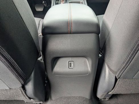 Certified 2025 Nissan Sentra SR image 17