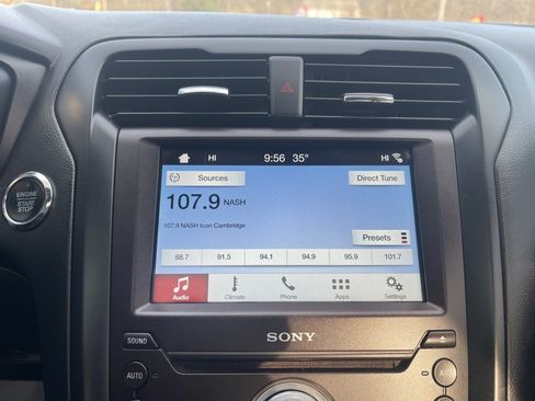 Used 2018 Ford Fusion Titanium image 26