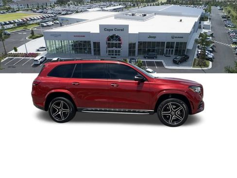 Used 2022 Mercedes-Benz GLS 450 4MATIC image 4