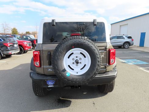 New 2026 Ford Bronco Heritage Edition image 5