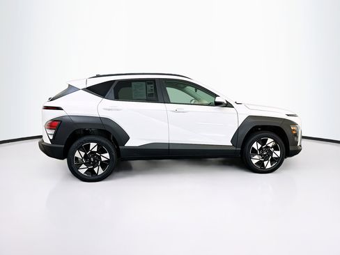 Used 2024 Hyundai Kona SEL image 10
