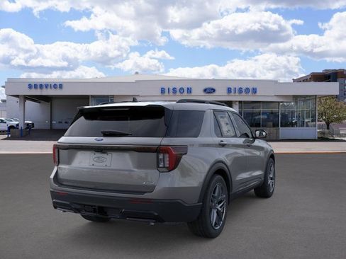 New 2026 Ford Explorer ST-Line w/ ST-Line Street Pack AWD/4WD image 8