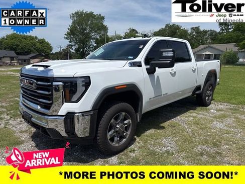 Used 2025 GMC Sierra 2500 SLE w/ SLE Value Package; AWD/4WD image 1