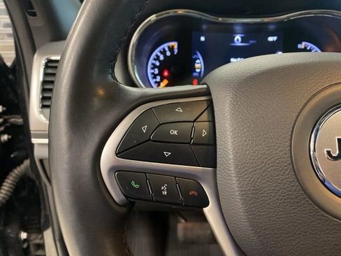 Used 2022 Jeep Grand Cherokee Limited image 16