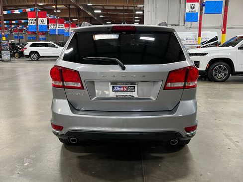 Used 2016 Dodge Journey SXT w/ Blacktop Package FWD image 4