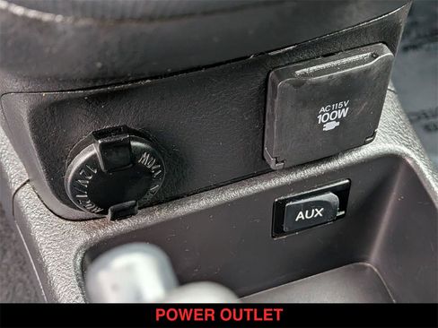 Used 2009 Toyota Matrix S image 18