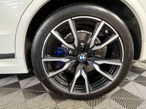 Used 2021 BMW X7 xDrive40i w/ M Sport Package AWD/4WD image 14