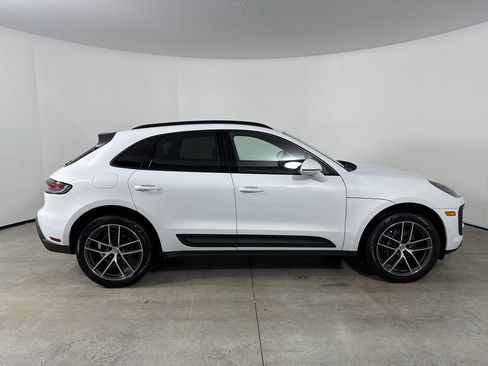 Certified 2025 Porsche Macan image 8