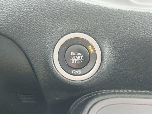 Used 2023 Dodge Challenger SXT RWD image 18