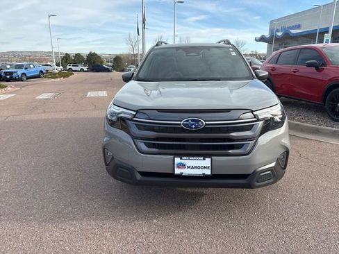 Used 2025 Subaru Forester Premium image 2