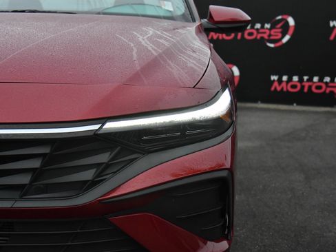 Used 2024 Hyundai Elantra SEL image 11