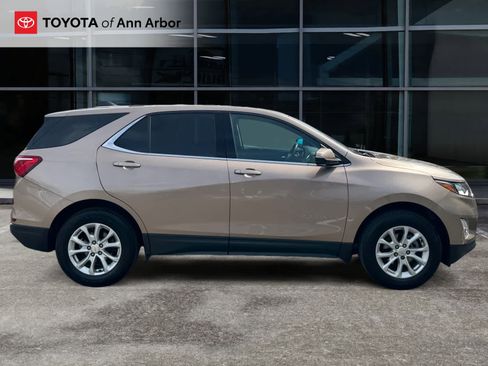 Used 2019 Chevrolet Equinox LT w/ Driver Convenience Package image 12