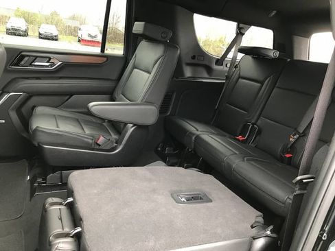 Certified 2025 GMC Yukon XL Denali AWD/4WD image 19
