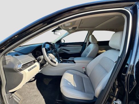 Used 2022 Nissan Altima 2.5 SV w/ SV Premium Package image 25