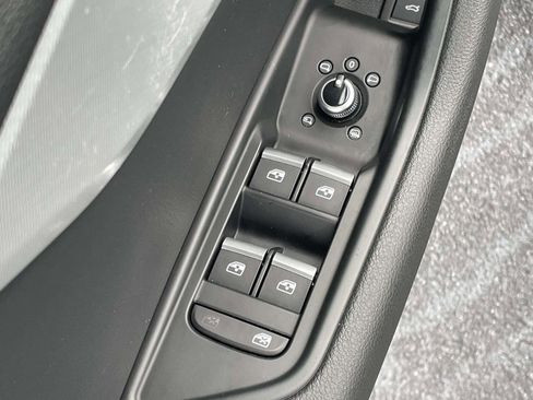 Used 2017 Audi A4 2.0T Premium Plus w/ Premium Plus Package FWD image 15