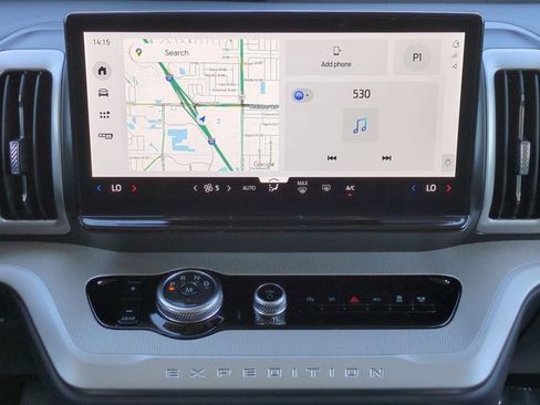 New 2026 Ford Expedition Active image 18